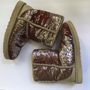 Classic sequence UGG Short Boots